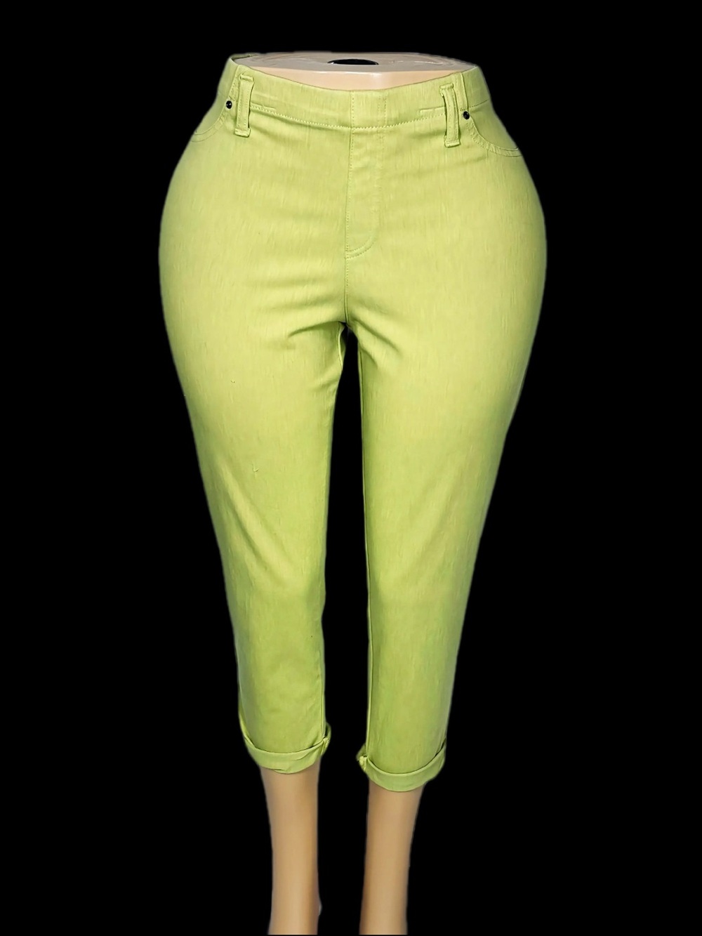 Time and Tru Lime Green Capri Pants
